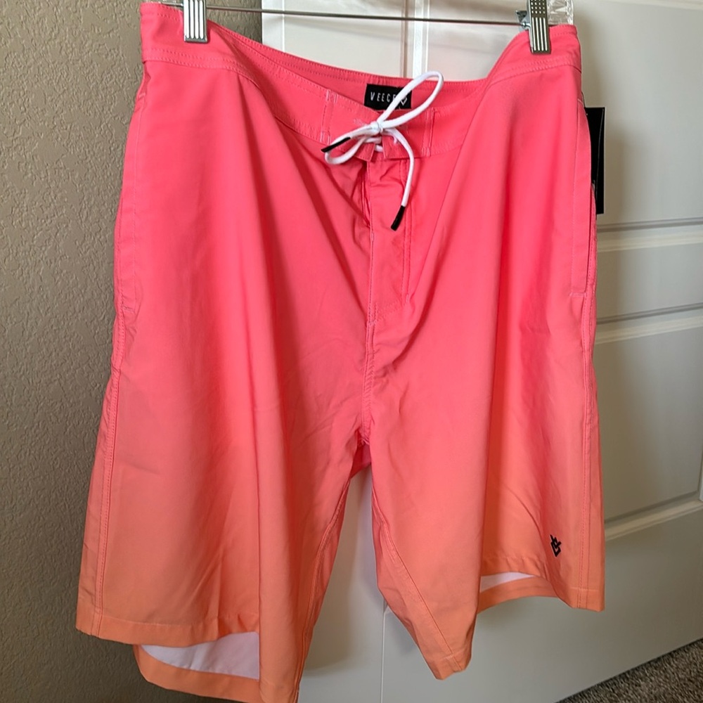 NWT Veece Men’s board shorts